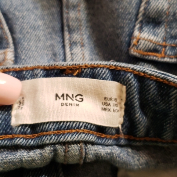 SOLD☆MNG Floral Embroidered Denim Mini Skirt XXS - Picture 6 of 6